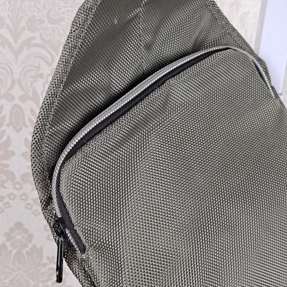 Urban Outfitters Olive Green Vertical Sling Bag Extra Ring for Adjustment EUC